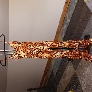 Tiger print Jumpsuit 🐯size small